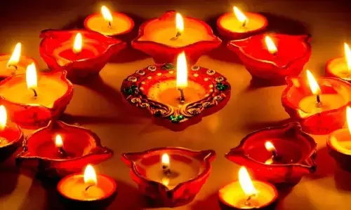 दिवाली लक्ष्मी-गणेश पूजा शुभ मुहूर्त, जानिए किस समय पूजा करना होगा लाभदायक दिवाली लक्ष्मी-गणेश पूजा शुभ मुहूर्त, जानिए किस समय पूजा करना होगा लाभदायक