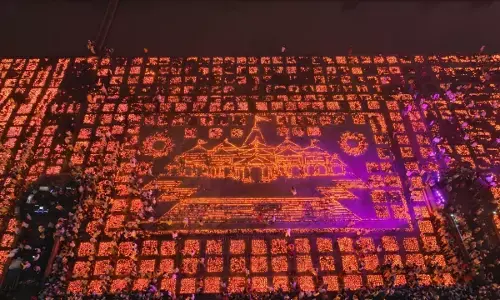 काशी में चढ़ा दीपावली का खुमार घर-घर विराजेंगे लक्ष्मी– गणेश! देखें पूजा का विशेष मुहूर्त...