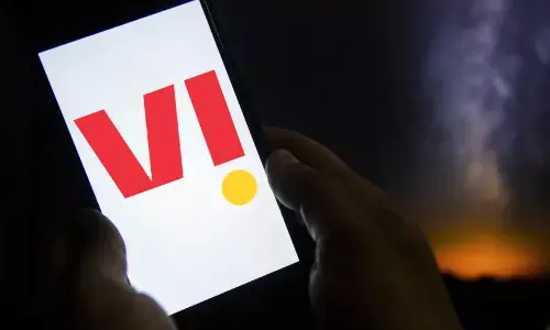 Vodafone Idea рдиреЗ рдпреВрдЬрд░реНрд╕ рдХреЛ рджрд┐рдпрд╛ рдмрдбрд╝рд╛ рдЭрдЯрдХрд╛! рдЕрдЪрд╛рдирдХ рдмрдВрдж рд╣реЛ рдЧрдП рдпреЗ рд▓реЛрдХрдкреНрд░рд┐рдп рдкреНрд▓рд╛рди, рдЬрд╛рдирд┐рдП рд╕рдмрдХреБрдЫ Vodafone Idea рдиреЗ рдпреВрдЬрд░реНрд╕ рдХреЛ рджрд┐рдпрд╛ рдмрдбрд╝рд╛ рдЭрдЯрдХрд╛! рдЕрдЪрд╛рдирдХ рдмрдВрдж рд╣реЛ рдЧрдП рдпреЗ рд▓реЛрдХрдкреНрд░рд┐рдп рдкреНрд▓рд╛рди, рдЬрд╛рдирд┐рдП рд╕рдмрдХреБрдЫ