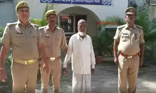 खंडहर में 65 साल का बुजुर्ग छोटी लड़की से बना रहा था संबंध, ऐसे किया खुलासा खंडहर में 65 साल का बुजुर्ग छोटी लड़की से बना रहा था संबंध, ऐसे किया खुलासा