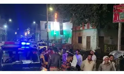 बिजनौर में चोरी करने आए चोर लोगो ने पकड़े बिजनौर में चोरी करने आए चोर लोगो ने पकड़े