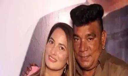 पाकिस्तानी कपल की लव स्टोरी सोशल मीडिया पर तेजी से वायरल, 22 साल की आलिया ने 55 साल के रफीक से की शादी पाकिस्तानी कपल की लव स्टोरी सोशल मीडिया पर तेजी से वायरल, 22 साल की आलिया ने 55 साल के रफीक से की शादी