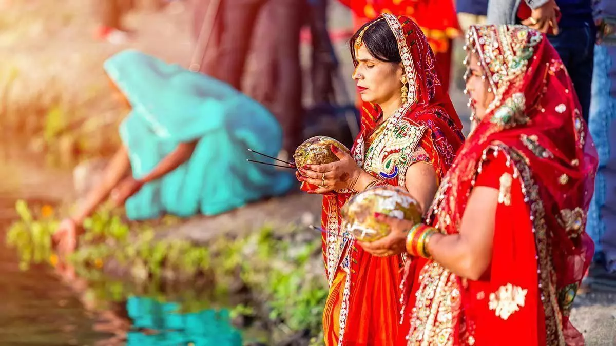 छठ का महापर्व आज से! 4 दिन चलेगा उत्सव परसों दिया जाएगा सूर्य को पहला अर्घ्य...