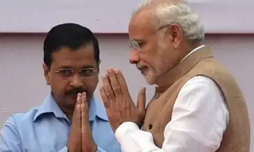 दिल्ली में बीजेपी और आप आमने सामने, जनता के मुद्दे से किसी को कोई मतलब नहीं, सिर्फ वोट के लिए झगड़ रहे है! दिल्ली में बीजेपी और आप आमने सामने, जनता के मुद्दे से किसी को कोई मतलब नहीं, सिर्फ वोट के लिए झगड़ रहे है!