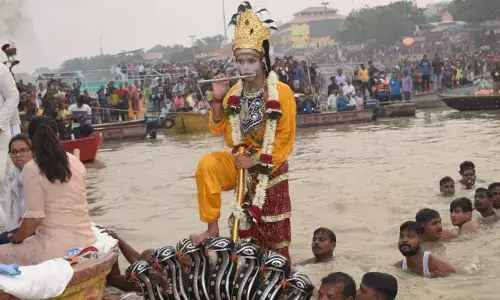 काशी आज शाम में कुछ देर के लिए बन जाएगी गोकुल! विश्वप्रसिद्ध नाग-नथैया लीला आज... काशी आज शाम में कुछ देर के लिए बन जाएगी गोकुल! विश्वप्रसिद्ध नाग-नथैया लीला आज...