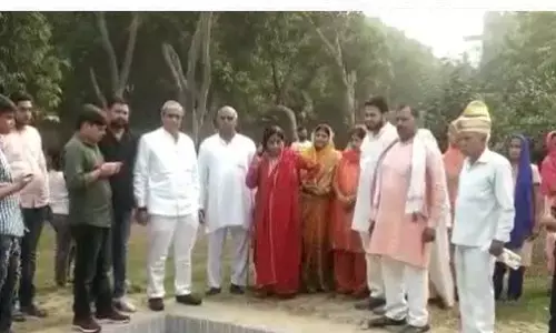 गाजियाबाद के मेयर आशा शर्मा ने छठ पूजा के लिए घाट का किया निरीक्षण, और अधिकारी को की अपशब्द प्रयोग वीडियो वायरल गाजियाबाद के मेयर आशा शर्मा ने छठ पूजा के लिए घाट का किया निरीक्षण, और अधिकारी को की अपशब्द प्रयोग वीडियो वायरल