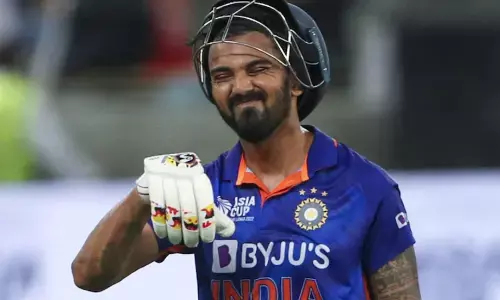 T20 WorldCup: दक्षिण अफ्रीका के खिलाफ प्लेइंग-11 से बाहर होंगे के एल राहुल? बैटिंग कोच ने दिया जवाब T20 WorldCup: दक्षिण अफ्रीका के खिलाफ प्लेइंग-11 से बाहर होंगे के एल राहुल? बैटिंग कोच ने दिया जवाब