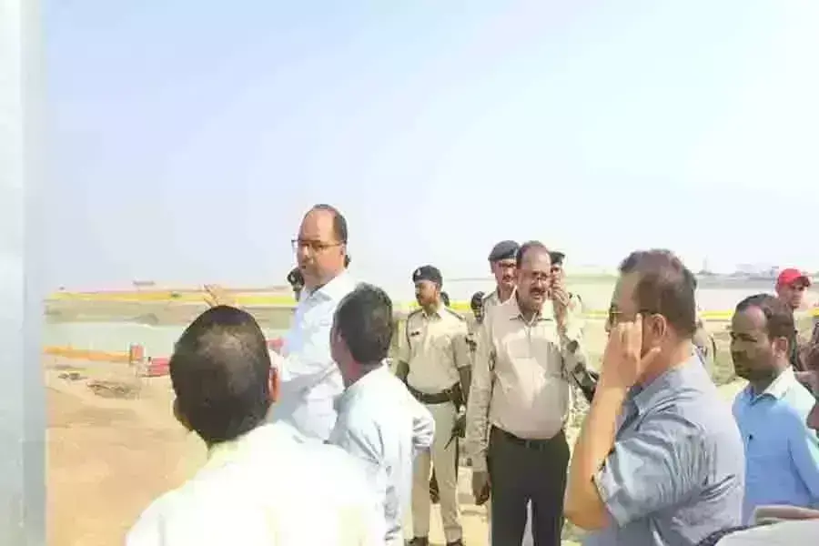 पटना के डीएम ने 27 मजिस्ट्रेट की रोकी सैलरी,इस वजह से की यह कार्यवाही.... पटना के डीएम ने 27 मजिस्ट्रेट की रोकी सैलरी,इस वजह से की यह कार्यवाही....