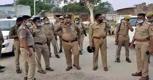 मुजफ्फरनगर में फांसी पर लटकी मिले दो शव, देखकर मचा हड़कंप मुजफ्फरनगर में फांसी पर लटकी मिले दो शव, देखकर मचा हड़कंप