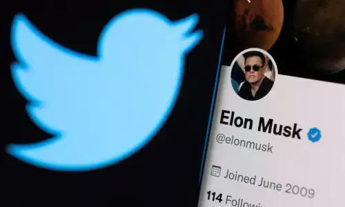 Twitter पर Blue tick वालों को Elon Musk का बड़ा झटका, अब हर महीने देने होंगे इतने रुपए! Twitter पर Blue tick वालों को Elon Musk का बड़ा झटका, अब हर महीने देने होंगे इतने रुपए!