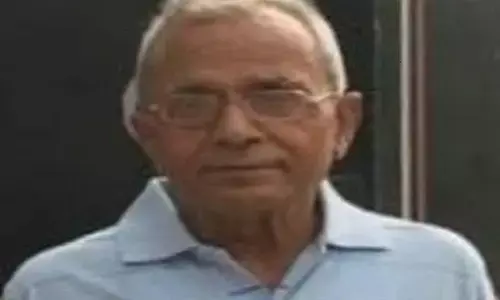 मनबढ़ तोड़ रहे दीवार! वाराणसी में बुजुर्ग की शिकायत पर भी पुलिस कार्यवाही नहीं कर पा रही है.. मनबढ़ तोड़ रहे दीवार! वाराणसी में बुजुर्ग की शिकायत पर भी पुलिस कार्यवाही नहीं कर पा रही है..