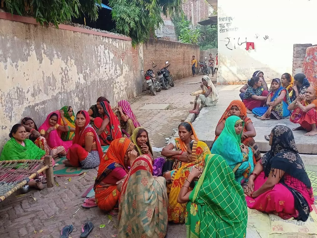 टहलने निकली थी महिला! ट्रक से टक्कर में मौत... टहलने निकली थी महिला! ट्रक से टक्कर में मौत...