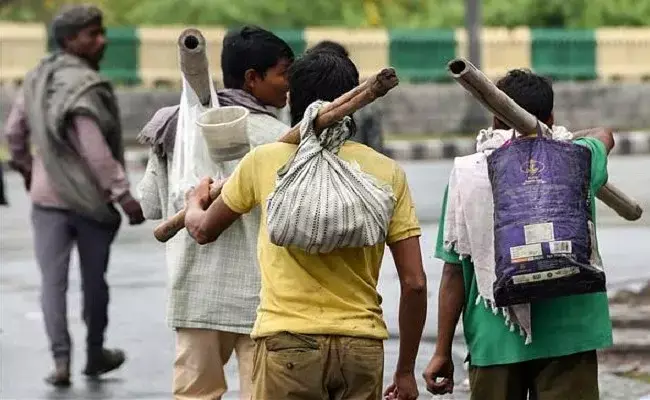 रूस व चीन की सामरिक घेराबंदी के खेल में कठपुतली बने यूक्रेन व ताइवान रूस व चीन की सामरिक घेराबंदी के खेल में कठपुतली बने यूक्रेन व ताइवान