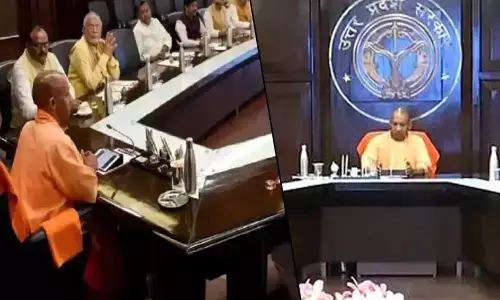 योगी कैबिनेट के बड़े फैसले: बेसिक और माध्यमिक का एक DG होगा, वाराणसी-कानपुर कमिश्नरेट का दायरा बढ़ा योगी कैबिनेट के बड़े फैसले: बेसिक और माध्यमिक का एक DG होगा, वाराणसी-कानपुर कमिश्नरेट का दायरा बढ़ा