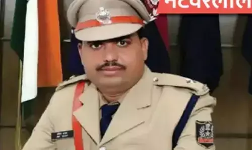 गाजियाबाद पुलिस ने एक फर्जी IPS अफसर अमित यादव उर्फ जोगेंद्र सिंह को किया गिरफ्तार गाजियाबाद पुलिस ने एक फर्जी IPS अफसर अमित यादव उर्फ जोगेंद्र सिंह को किया गिरफ्तार