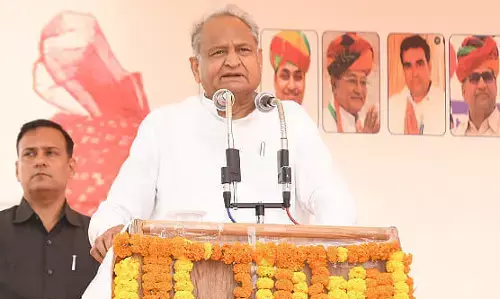 मुख्यमंत्री गहलोत की खैरथल यात्रा पूरी तरह फ्लॉप मुख्यमंत्री गहलोत की खैरथल यात्रा पूरी तरह फ्लॉप