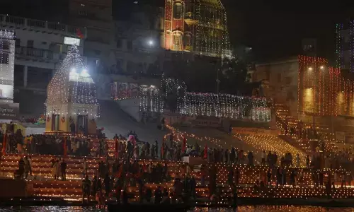 देव दीपावली पर दस लाख दीपक से जगमगाएगा गंगा घाट! काशी विश्वनाथ धाम का होगा भव्य श्रृंगार...