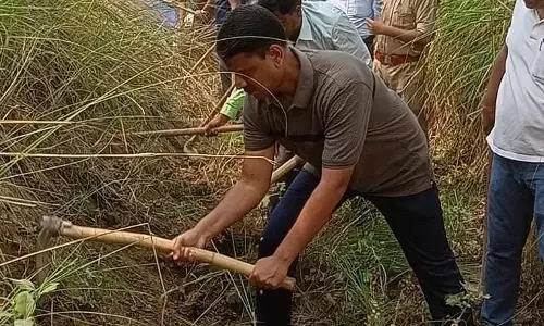 वाराणसी के नए डीएम एस राज लिंगम! प्रशासनिक क्षमता की पीएम कर चुके हैं तारीफ़.... वाराणसी के नए डीएम एस राज लिंगम! प्रशासनिक क्षमता की पीएम कर चुके हैं तारीफ़....