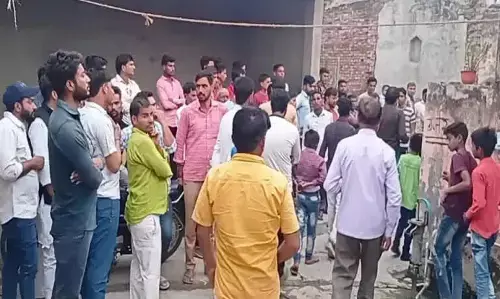 मामाने भांजे को मारी गोली, मौके पर मौत, कारण जानकार हो जाएंगे हैरान मामाने भांजे को मारी गोली, मौके पर मौत, कारण जानकार हो जाएंगे हैरान