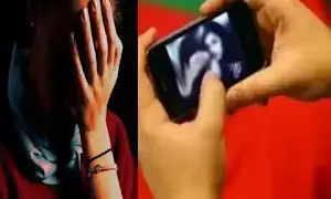 भतीजे ने विधवा चाची को चाय में नशीला पदार्थ पिलाकर किया दुष्कर्म,वीडियो शोसल मीडिया पर किया वायरल भतीजे ने विधवा चाची को चाय में नशीला पदार्थ पिलाकर किया दुष्कर्म,वीडियो शोसल मीडिया पर किया वायरल