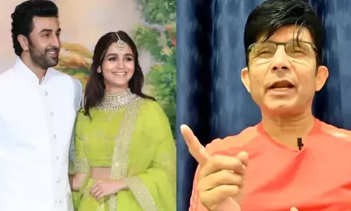 आलिया भट्ट-रणबीर कपूर के पैरेंट्स बनने पर KRK ने ऐसे दी बधाई, भड़क गए फैंस, बोले- बेशर्म हो तुम आलिया भट्ट-रणबीर कपूर के पैरेंट्स बनने पर KRK ने ऐसे दी बधाई, भड़क गए फैंस, बोले- बेशर्म हो तुम