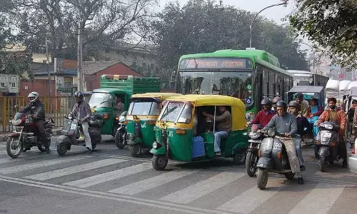 Delhi Breaking News:  एनसीआर में लगी ये बड़ी पाबंदी हटी, वाहन चालकों में खुशी की लहर Delhi Breaking News:  एनसीआर में लगी ये बड़ी पाबंदी हटी, वाहन चालकों में खुशी की लहर