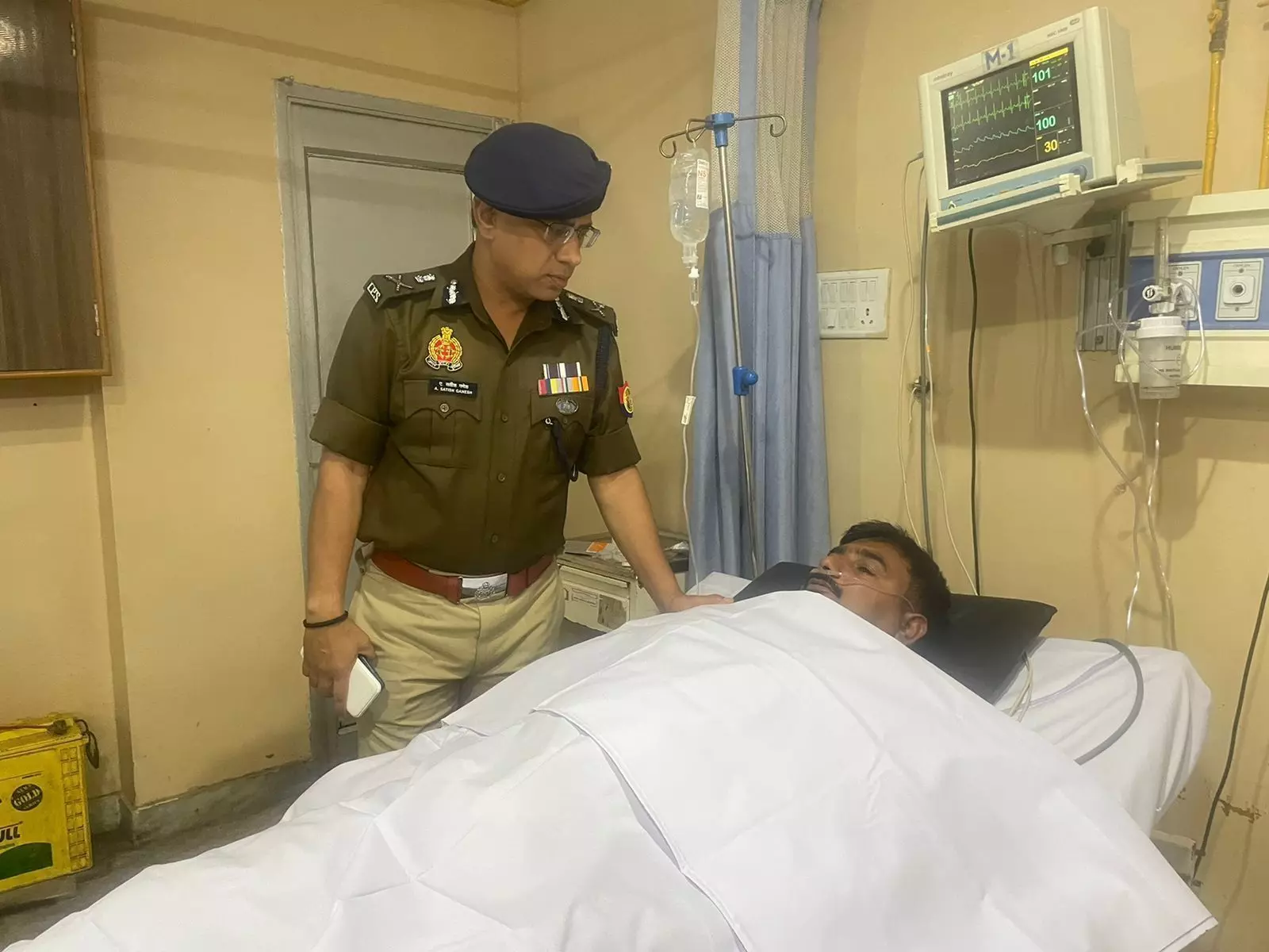 कमिश्नरेट विस्तार के बाद वाराणसी पुलिस के इकबाल को बड़ी चुनौती! बदमाश अभी भी पकड़ से दूर... कमिश्नरेट विस्तार के बाद वाराणसी पुलिस के इकबाल को बड़ी चुनौती! बदमाश अभी भी पकड़ से दूर...