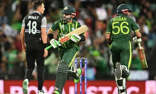PAKvsNZ : T20 World Cup के फाइनल में पहुंचा पाकिस्तान, न्यूजीलैंड को 7 विकेट से हराया PAKvsNZ : T20 World Cup के फाइनल में पहुंचा पाकिस्तान, न्यूजीलैंड को 7 विकेट से हराया