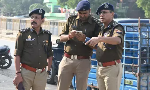 वाराणसी में दरोगा गोलीकांड में 48 घंटे बाद भी पुलिस के हाथ खाली! पुलिस कमिश्नर ने एसआईटी गठित की... वाराणसी में दरोगा गोलीकांड में 48 घंटे बाद भी पुलिस के हाथ खाली! पुलिस कमिश्नर ने एसआईटी गठित की...