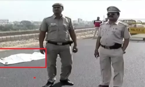 Delhi Special Coverage:  कत्ल के बाद सड़क पर फेंके थे लाश के 6 टुकड़े, पुरानी रंजिश, खूनी साजिश और बदले फिर यूं खुला राज Delhi Special Coverage:  कत्ल के बाद सड़क पर फेंके थे लाश के 6 टुकड़े, पुरानी रंजिश, खूनी साजिश और बदले फिर यूं खुला राज