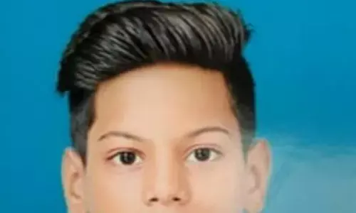 गाजियाबाद में मासूम ने कर लिया सुसाइड, फीस जमा नहीं करने पर टीचर ने डांटकर भेजा था घर गाजियाबाद में मासूम ने कर लिया सुसाइड, फीस जमा नहीं करने पर टीचर ने डांटकर भेजा था घर