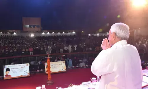 लापरवाह शिक्षकों की जाएगी नौकरी,कार्यक्रम में अलग अंदाज में दिखे नीतीश लापरवाह शिक्षकों की जाएगी नौकरी,कार्यक्रम में अलग अंदाज में दिखे नीतीश