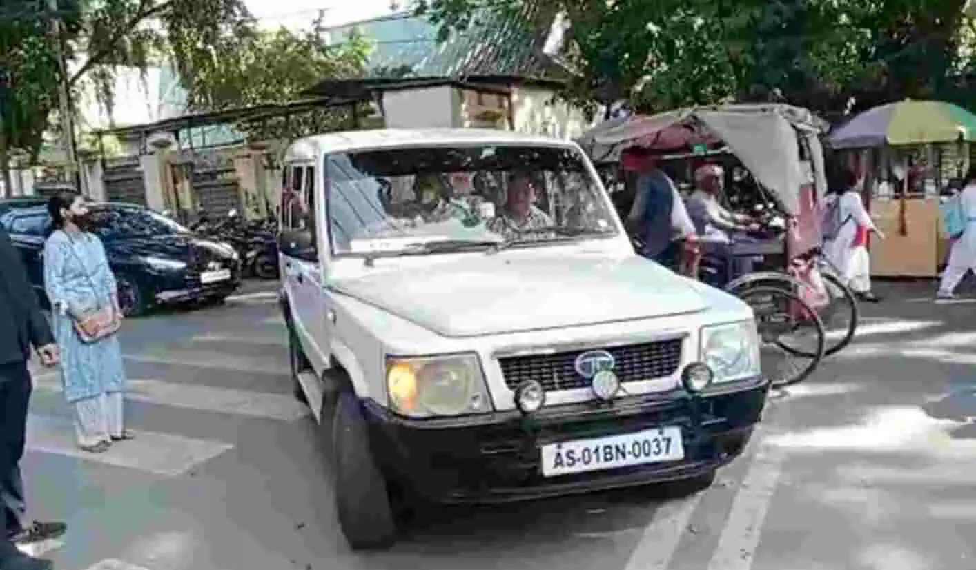 जानें- कैसे? मुख्यमंत्री को भेजे गए एक WhatsApp मैसेज से महीनों बाद खुला 13 साल की बच्ची से रेप और हत्या का मामला जानें- कैसे? मुख्यमंत्री को भेजे गए एक WhatsApp मैसेज से महीनों बाद खुला 13 साल की बच्ची से रेप और हत्या का मामला