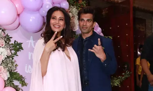 Good News : बिपाशा बसु और करण सिंह ग्रोवर बने पेरेंट्स, बिपाशा बसु बनीं मां, बेटी को दिया जन्म Good News : बिपाशा बसु और करण सिंह ग्रोवर बने पेरेंट्स, बिपाशा बसु बनीं मां, बेटी को दिया जन्म