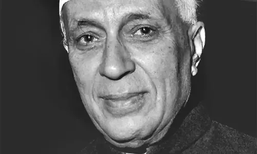 स्पेशल-रिपोर्ट -- भारत के पहले प्रधानमंत्री को याद किया जाए या भुला दिया जाए ??