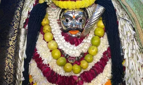 भैरव अष्टमी का पर्व आज! काशी के कोतवाल का हुआ है भव्य श्रृंगार...