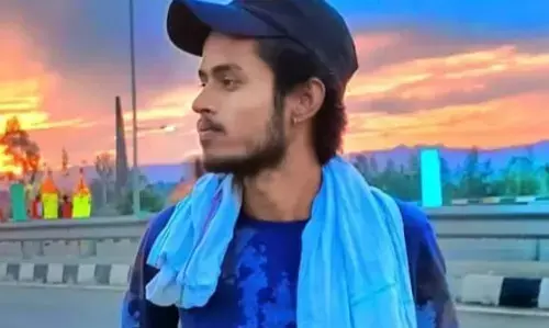 गाजियाबाद: कनावनी के पास पेड़ पर लटका मिला 22 वर्षीय का शव, जोमाटो में डिलीवरी ब्वॉय का करता था काम