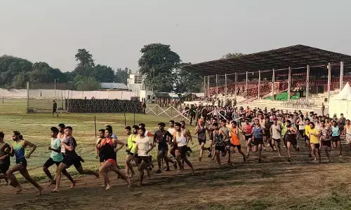 वाराणसी में अग्निवीर योजना के तहत सेना में भर्ती शुरू! युवाओं ने दिखाया अपना दमखम... वाराणसी में अग्निवीर योजना के तहत सेना में भर्ती शुरू! युवाओं ने दिखाया अपना दमखम...