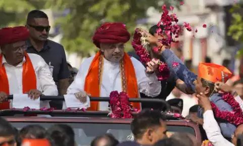 गुजरात की सत्ता बचाने के लिए बीजेपी ने झोंकी पूरी ताकत, पढ़िए कैसे बनाई चुनावी रणनीति