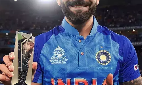 जीत के लिए 8 गेंद में 28 रन, समूचे पाकिस्तान में जश्न का माहौल, 19वें ओवर की 5वीं गेंद पर विराट का छक्का T-20 इंटरनेशनल में इतिहास का सर्वश्रेष्ठ शॉट! जीत के लिए 8 गेंद में 28 रन, समूचे पाकिस्तान में जश्न का माहौल, 19वें ओवर की 5वीं गेंद पर विराट का छक्का T-20 इंटरनेशनल में इतिहास का सर्वश्रेष्ठ शॉट!