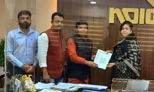 गावों की समस्या को लेकर सीईओ से मिला नोवरा