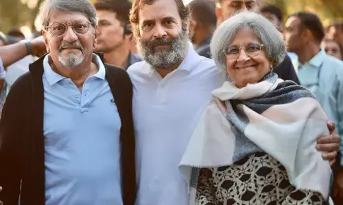 क्या अमोल पालेकर के इस यात्रा में शामिल होने पर मीडिया कवर करेगा? क्या अमोल पालेकर के इस यात्रा में शामिल होने पर मीडिया कवर करेगा?