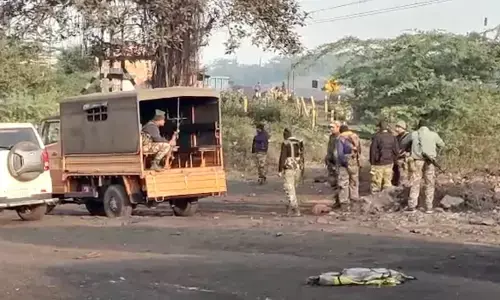 झारखंड : धनबाद में BCCLकी बेनीडीह साइडिंग में CISF और कोयला चोरों के बीच एनकाउंटर, चार की मौत, छह जख्मी झारखंड : धनबाद में BCCLकी बेनीडीह साइडिंग में CISF और कोयला चोरों के बीच एनकाउंटर, चार की मौत, छह जख्मी