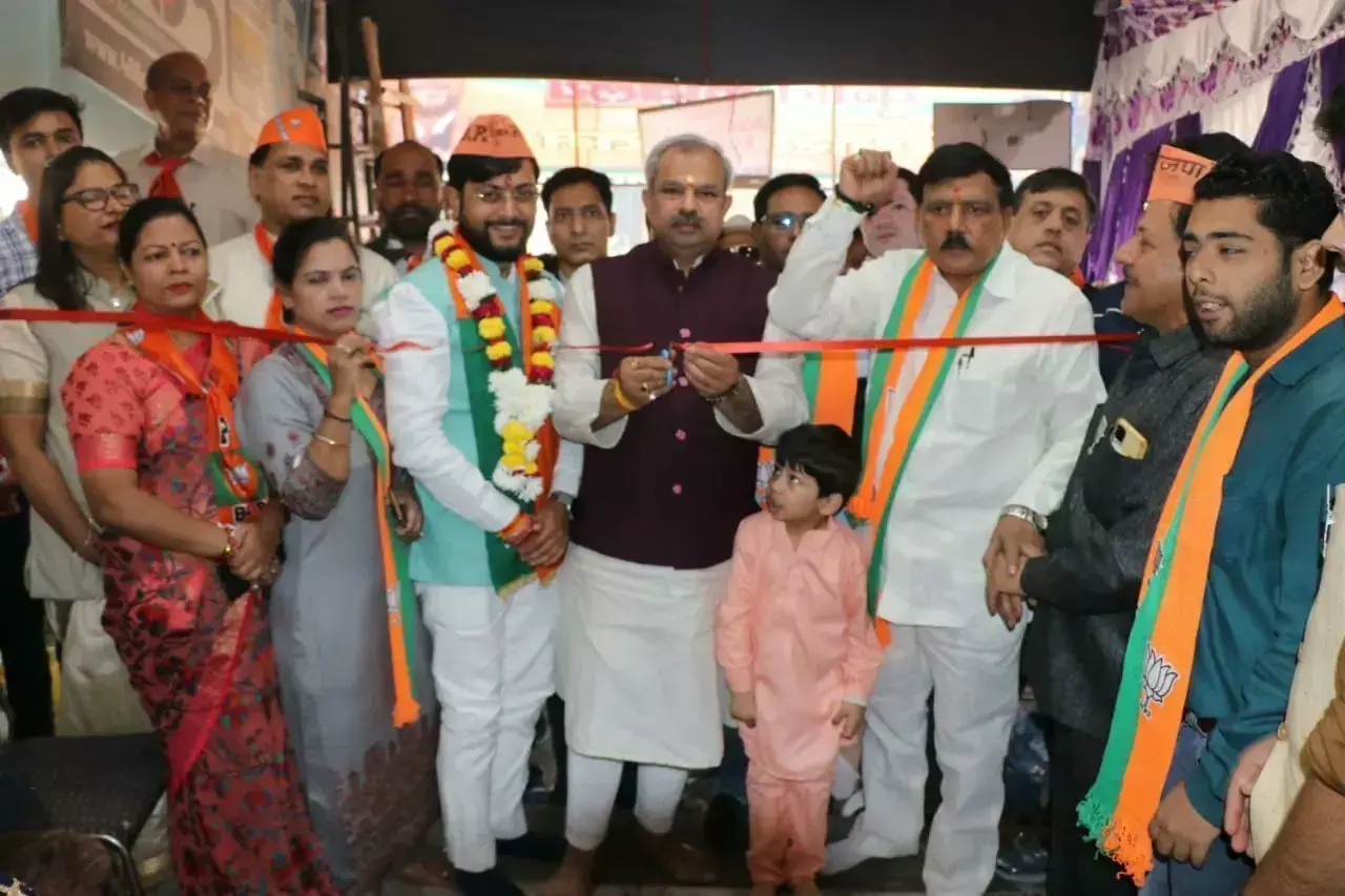 शाहदरा एमसीडी वार्ड से बीजेपी उम्मीदवार भरत गौतम के चुनावी कार्यालय का उद्घाटन दिल्ली बीजेपी अध्यक्ष आदेश गुप्ता ने किया शाहदरा एमसीडी वार्ड से बीजेपी उम्मीदवार भरत गौतम के चुनावी कार्यालय का उद्घाटन दिल्ली बीजेपी अध्यक्ष आदेश गुप्ता ने किया