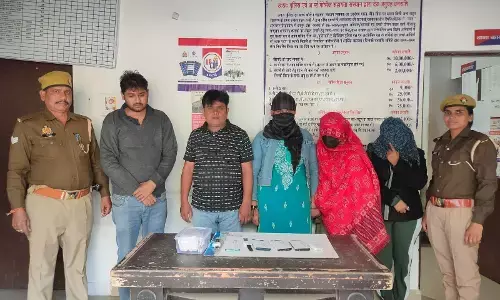 गाजियाबाद में स्पा सेंटर पर छापा, तीन लड़कियों समेत दो युवक पाँच कंडोम के पेकेट समेत गिरफ्तार