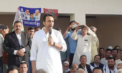 बुलडोजर से सरकार नहीं चलती सरकार कानून से चलती है लोकतंत्र से चलती है - जयंत चौधरी बुलडोजर से सरकार नहीं चलती सरकार कानून से चलती है लोकतंत्र से चलती है - जयंत चौधरी