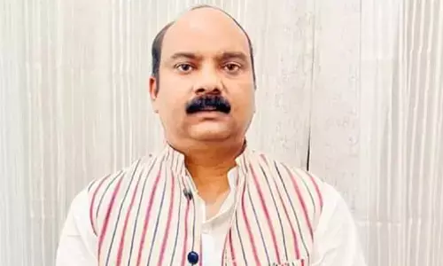 UP : рдХреЛрд░реНрдЯ рдиреЗ BJP рд╕рд╛рдВрд╕рдж рдЕрд░реБрдг рд╕рд╛рдЧрд░ рдХреЛ рдХрд┐рдпрд╛ рдлрд░рд╛рд░ рдШреЛрд╖рд┐рдд, NBW рдЬрд╛рд░реА рд╣реЛрдиреЗ рдХреЗ рдмрд╛рдж рднреА рдирд╣реАрдВ рд╣реБрдП рдереЗ рдкреЗрд╢ UP : рдХреЛрд░реНрдЯ рдиреЗ BJP рд╕рд╛рдВрд╕рдж рдЕрд░реБрдг рд╕рд╛рдЧрд░ рдХреЛ рдХрд┐рдпрд╛ рдлрд░рд╛рд░ рдШреЛрд╖рд┐рдд, NBW рдЬрд╛рд░реА рд╣реЛрдиреЗ рдХреЗ рдмрд╛рдж рднреА рдирд╣реАрдВ рд╣реБрдП рдереЗ рдкреЗрд╢