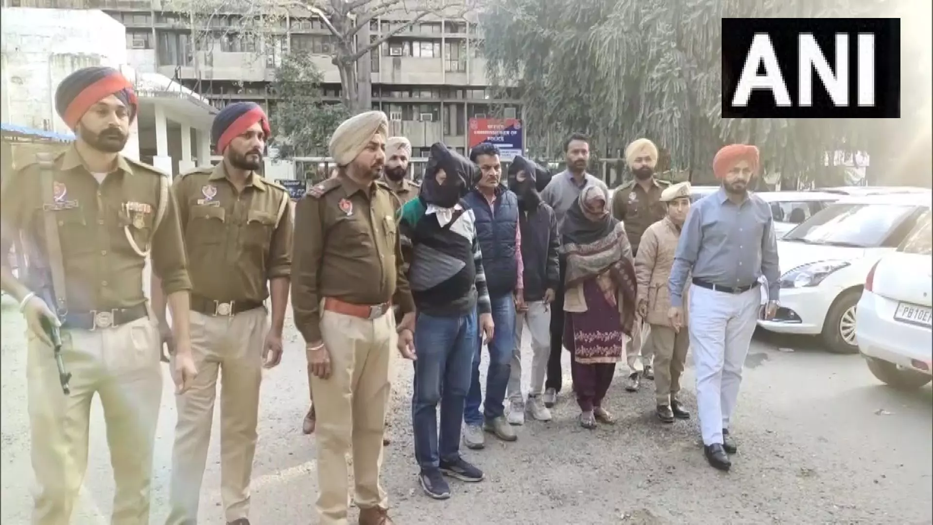 पंजाब: लुधियाना में STF ने पुलिस उपनिरीक्षक सहित 3 लोगों को हेरोइन के साथ किया गिरफ़्तार