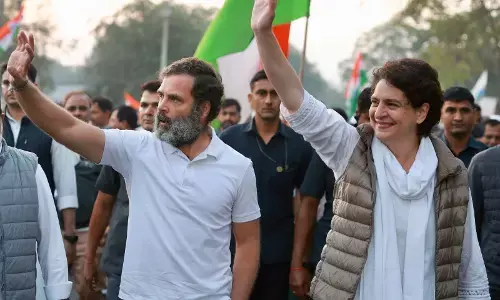 Bharat Jodo Yatra : राहुल गांधी को मिला बहन प्रियंका गांधी का साथ, MP में भारत जोड़ो यात्रा में  हुई शामिल Bharat Jodo Yatra : राहुल गांधी को मिला बहन प्रियंका गांधी का साथ, MP में भारत जोड़ो यात्रा में  हुई शामिल