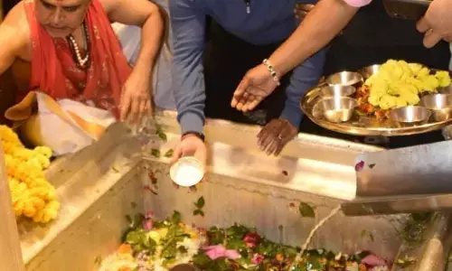 काशी दौरे पर बॉलीवुड के सिंघम! कहा - काशी आकर आत्मा तृप्त हो जाती है.... काशी दौरे पर बॉलीवुड के सिंघम! कहा - काशी आकर आत्मा तृप्त हो जाती है....